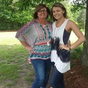 Meet your Posher, Maria n donald